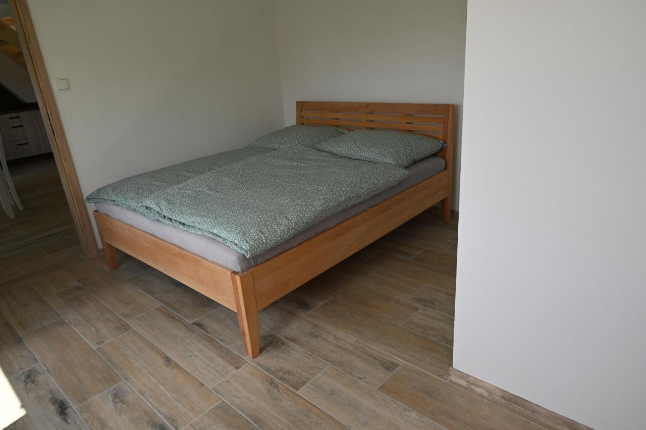 Penzion Mezi Radky Jindrichuv Hradec Bagian luar foto