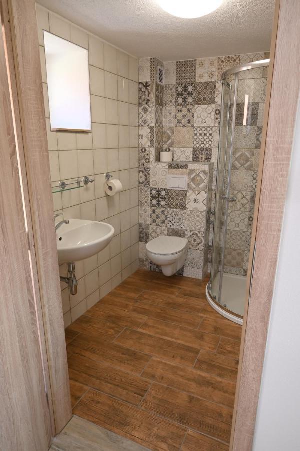 Penzion Mezi Radky Jindrichuv Hradec Bagian luar foto