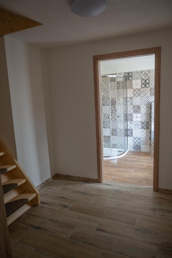 Penzion Mezi Radky Jindrichuv Hradec Bagian luar foto